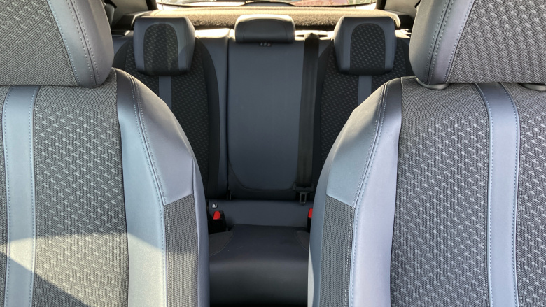 Peugeot 2008 1.2 PureTech Allure 5dr Petrol Estate